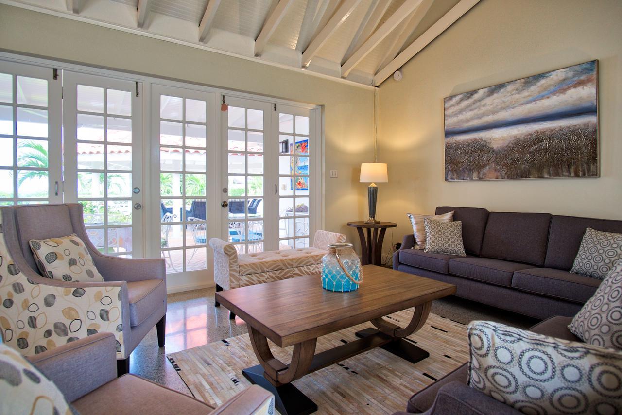 Sunspot Villa Runaway Bay Exterior photo
